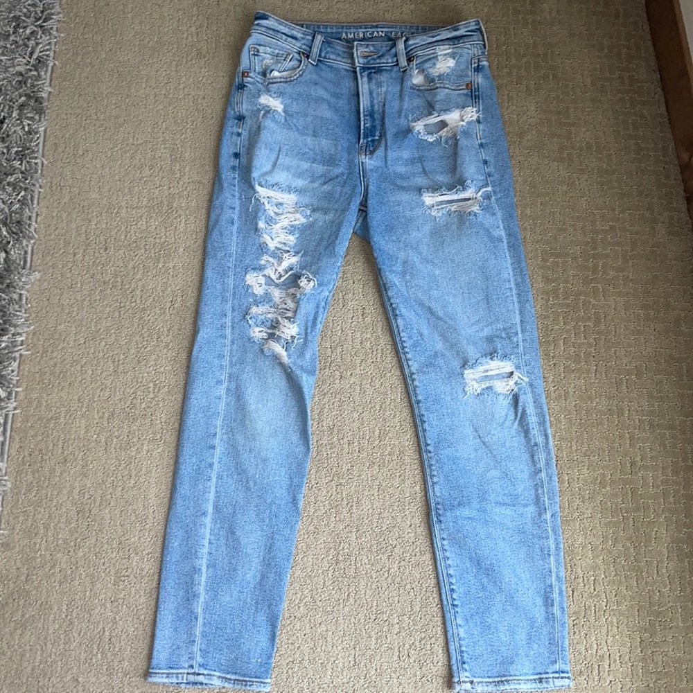 American Eagle mom jeans
